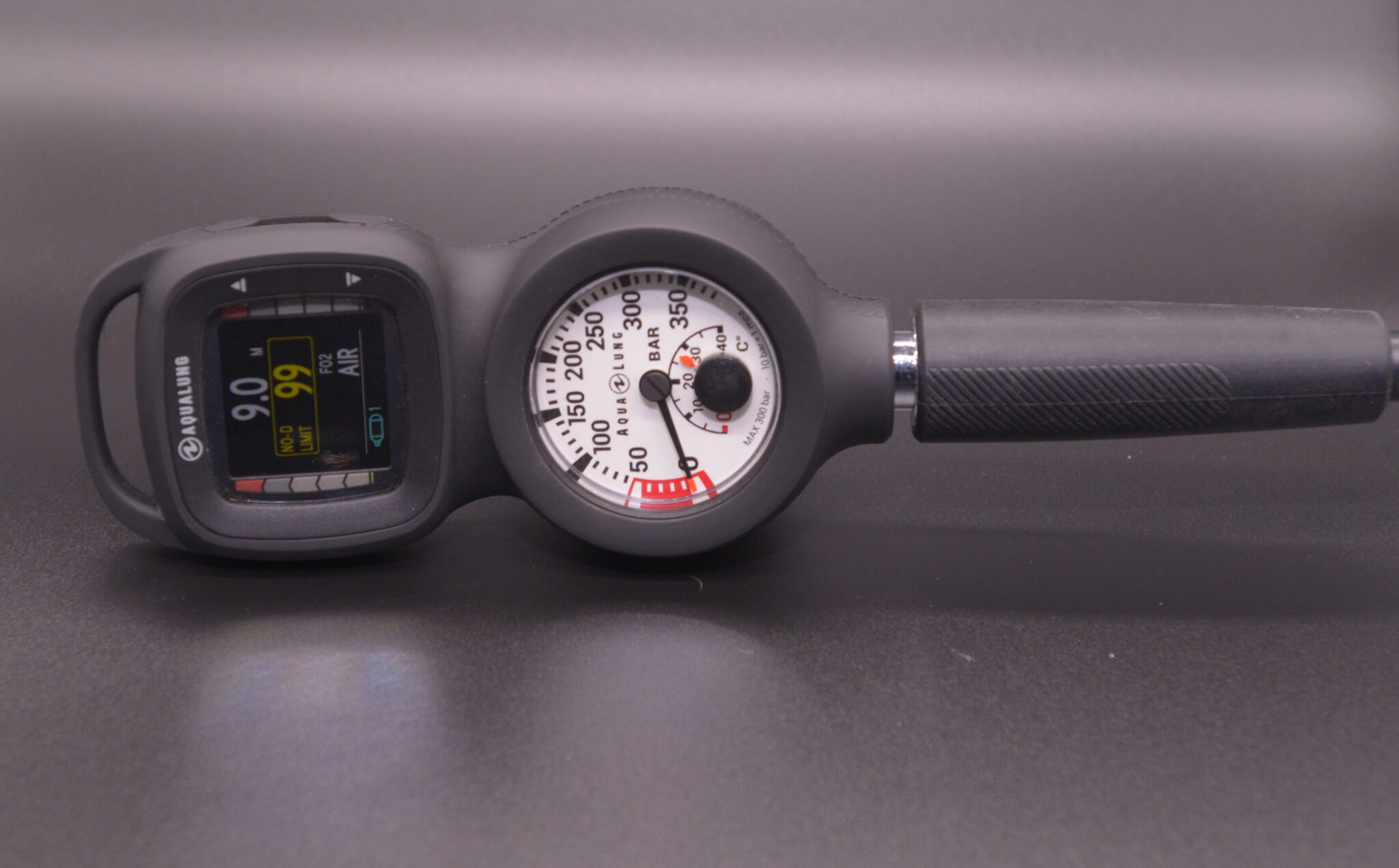 Aqualung i330r Dive Computer Console With Q/D Dive Gear Australia